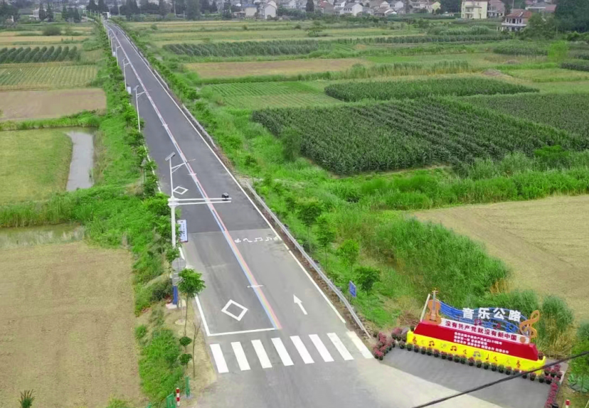 江苏启东：创新“农村公路+”模式，铺就乡村振兴“幸福路”