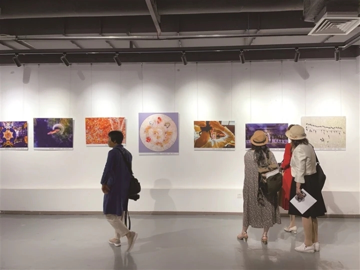 南通市第五届摄影艺术作品展开展