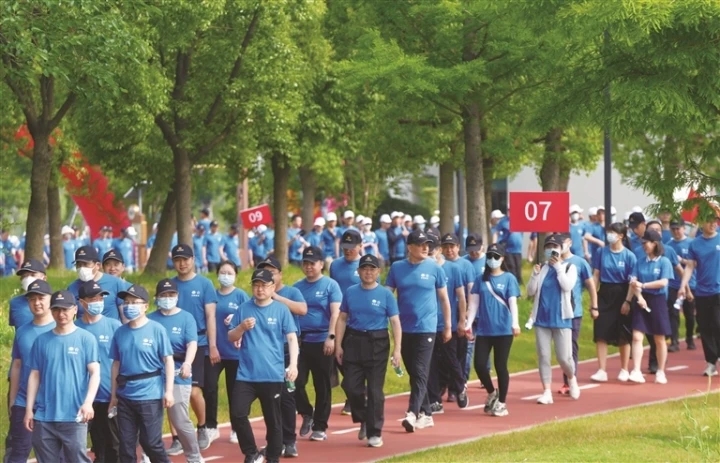 南通市级机关“千人健步走”活动举行