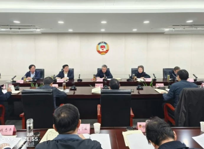 市政协开展主题教育正面典型案例解剖式调研