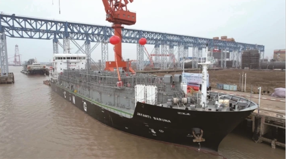 全球首艘压缩天然气（CNG）运输船在通交付开航