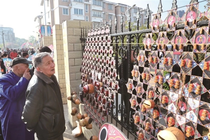 通州区刘桥镇第二十八届风筝节举行