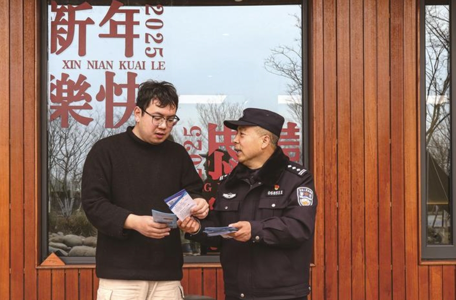 “江那头是家，这头也是家” 春节闲不下来的守岛警官用实际行动守护一方安宁