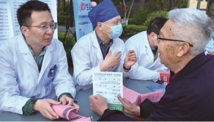 市肿瘤医院联手多家单位义诊进社区