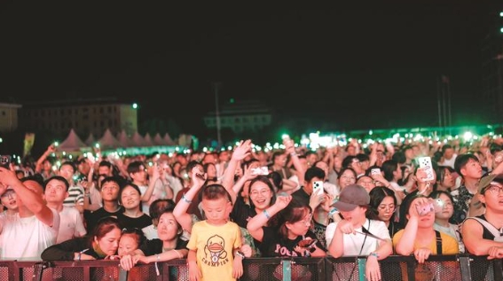 2025如东小洋口音乐嘉年华燃动夏夜