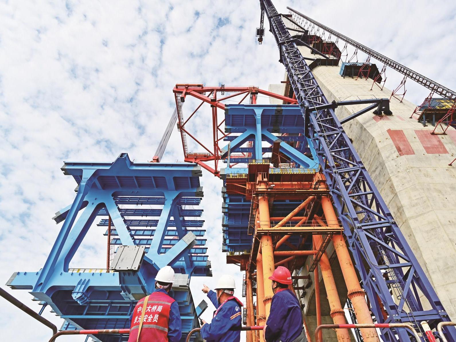 崇启公铁长江大桥建设进入冲刺阶段