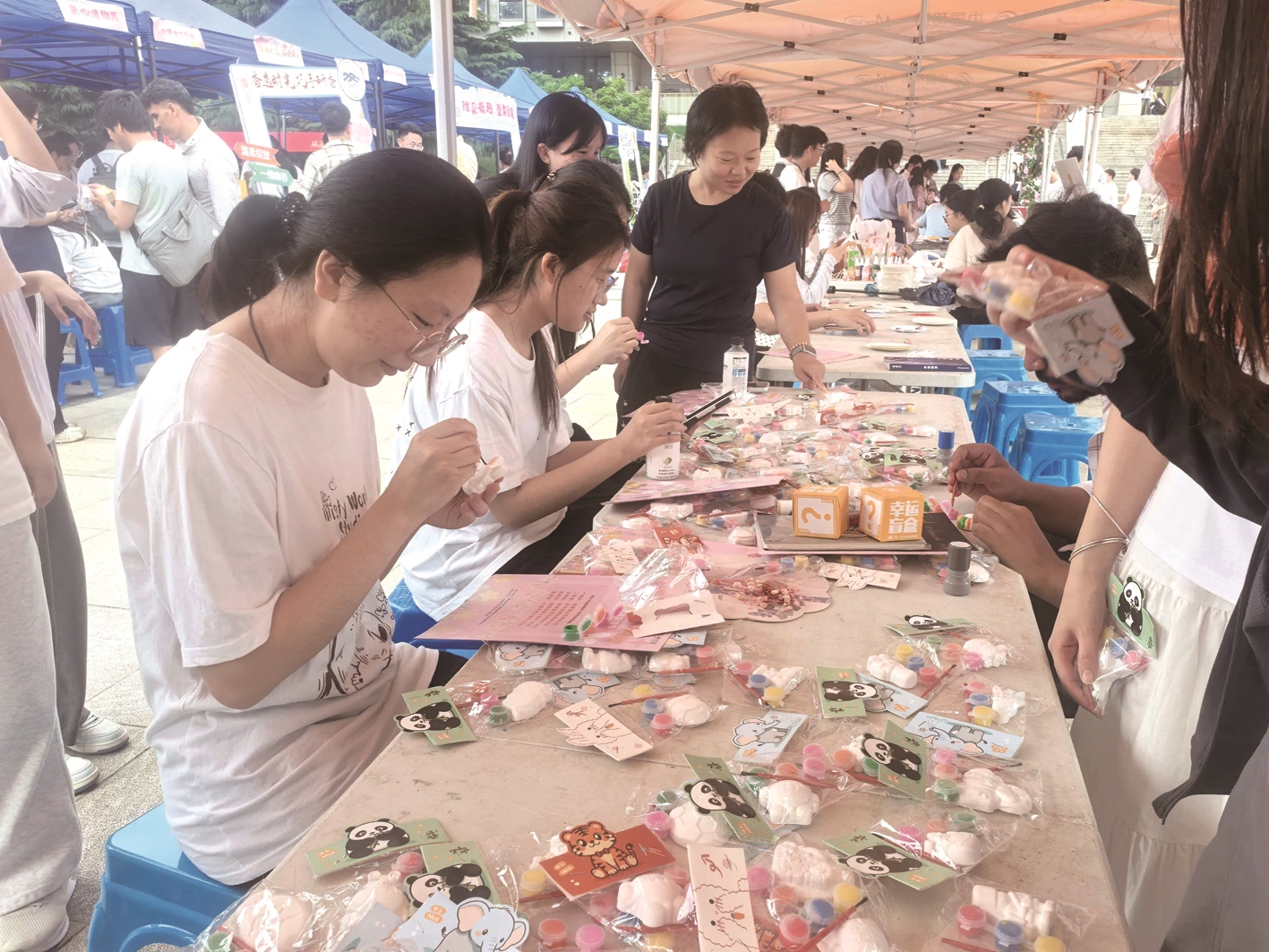 不设讲台，只有体验丨南通大学这样“解锁”学生心门