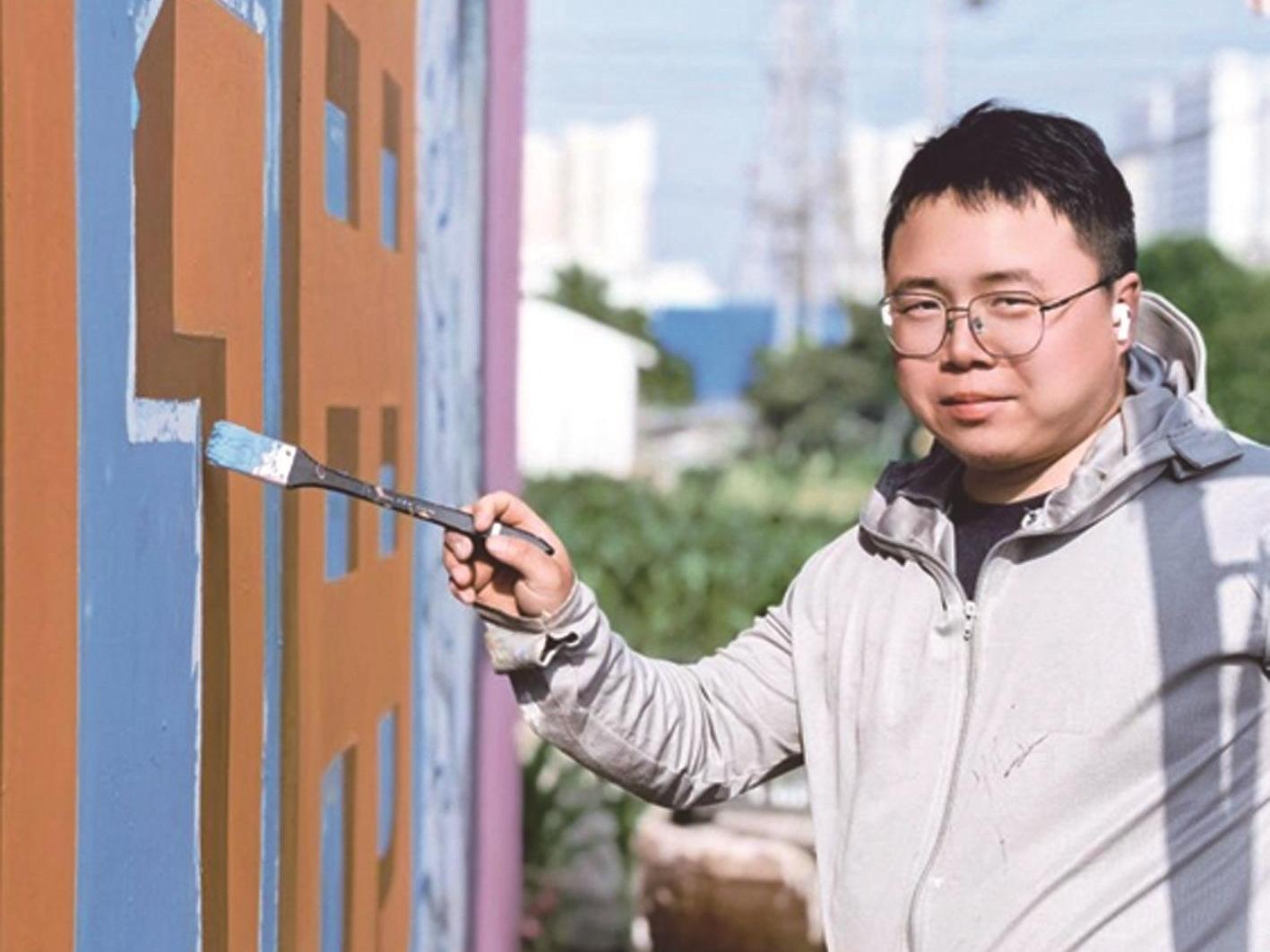 南通90后墙绘师以笔墨丹青点亮美丽乡村