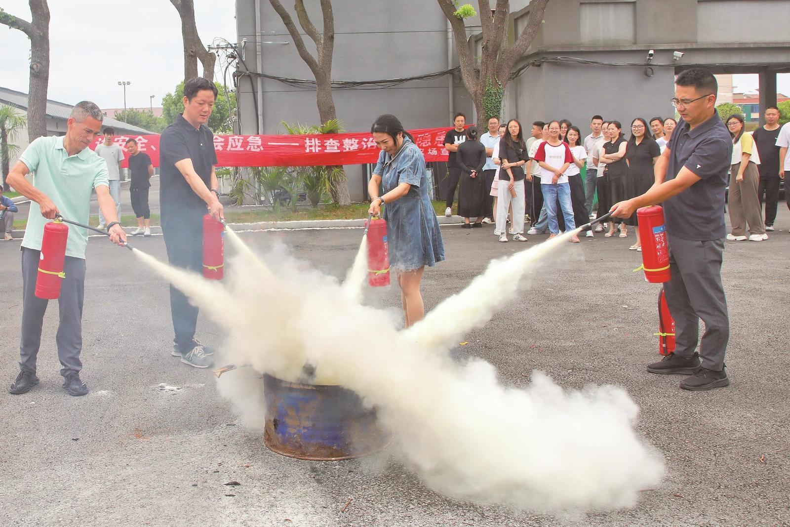 江心沙农场组织开展消防安全演练
