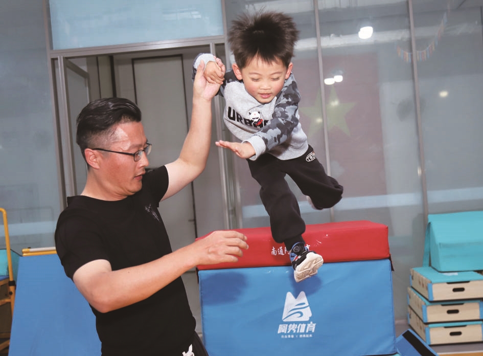 翻越障碍、飞檐走壁，这项小众运动在通城悄然“破圈”